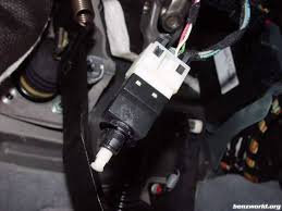 See DF040 repair manual